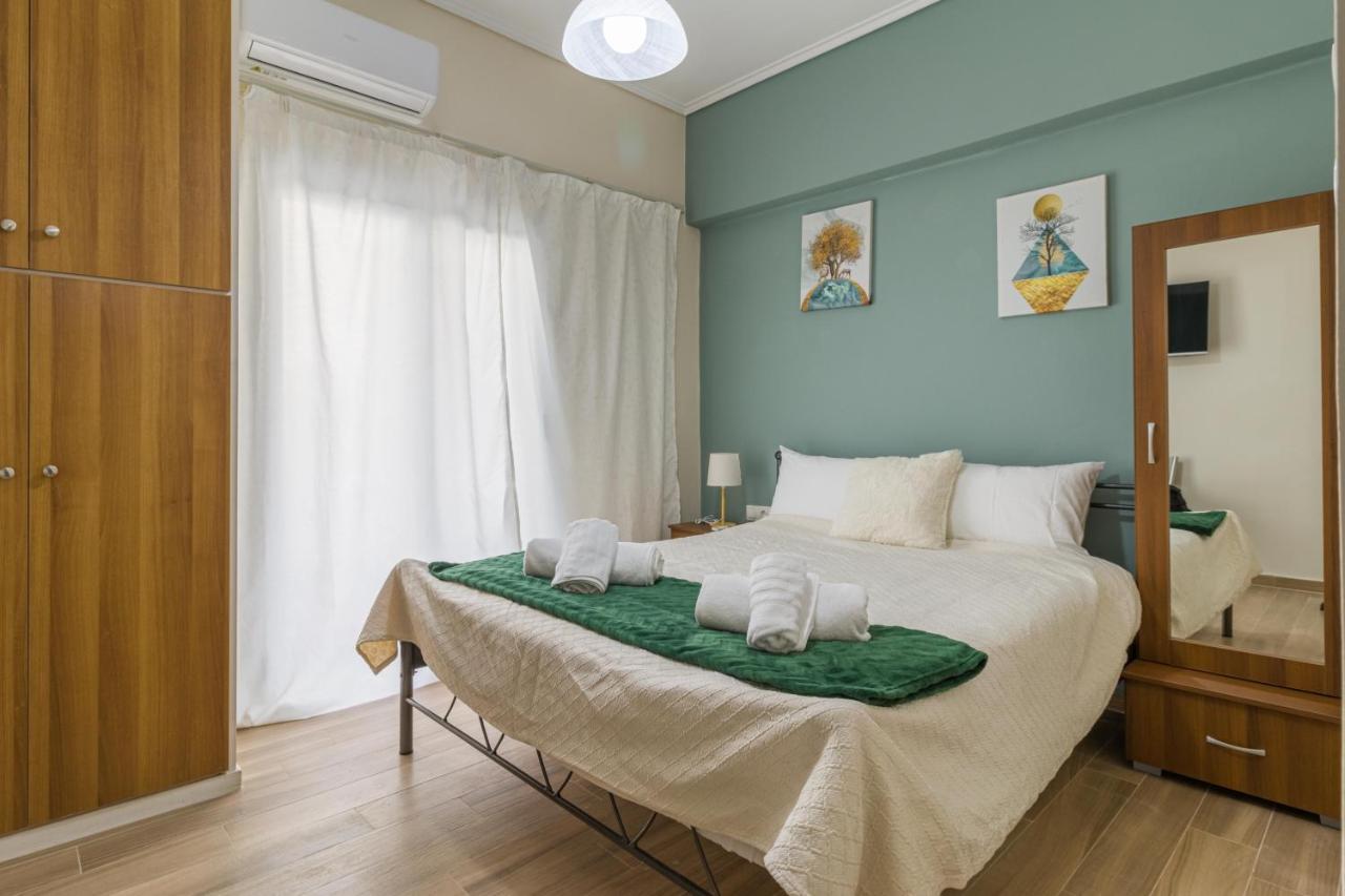 Couples Retreat, Fully Equipped Studio/ Loutraki Beach Apartment Exterior photo
